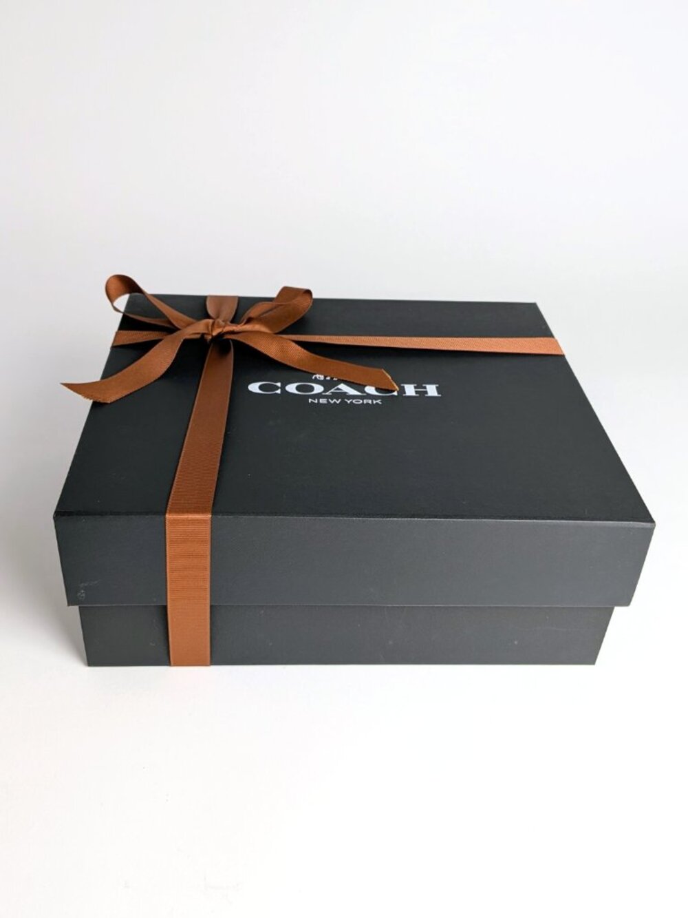 Authentic Coach Gift Box Set with Brown Ribbon & Sticker - Picture 3 of 6